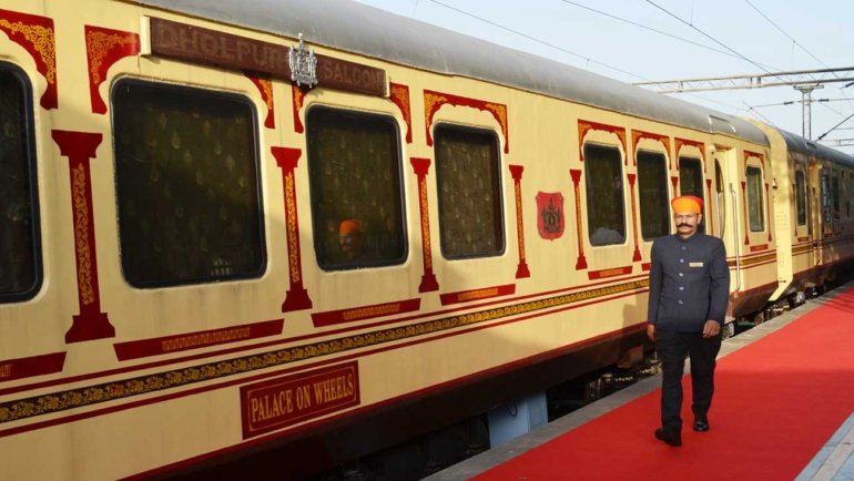 Luxury Train Journeys in Rajasthan: Palace on Wheels Guide